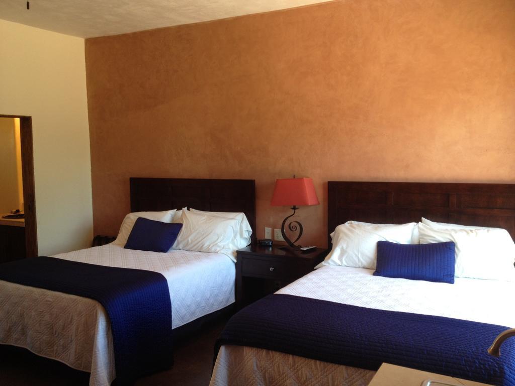 La Posada Pintada Bluff Room photo