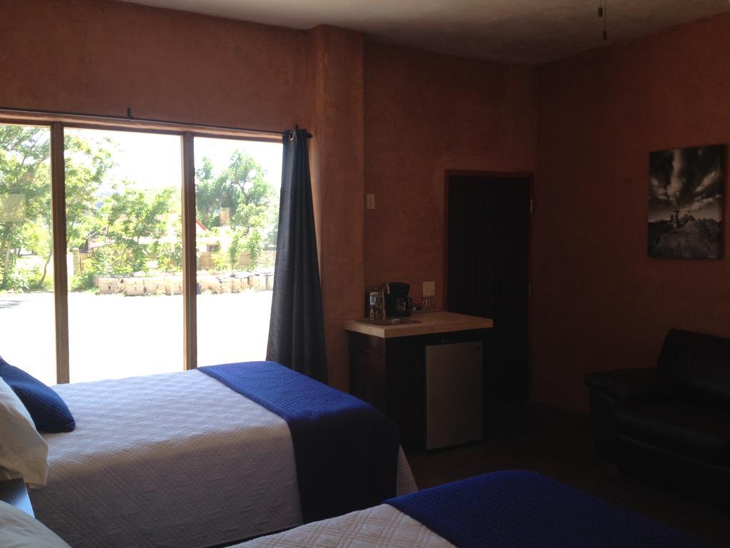 La Posada Pintada Bluff Room photo